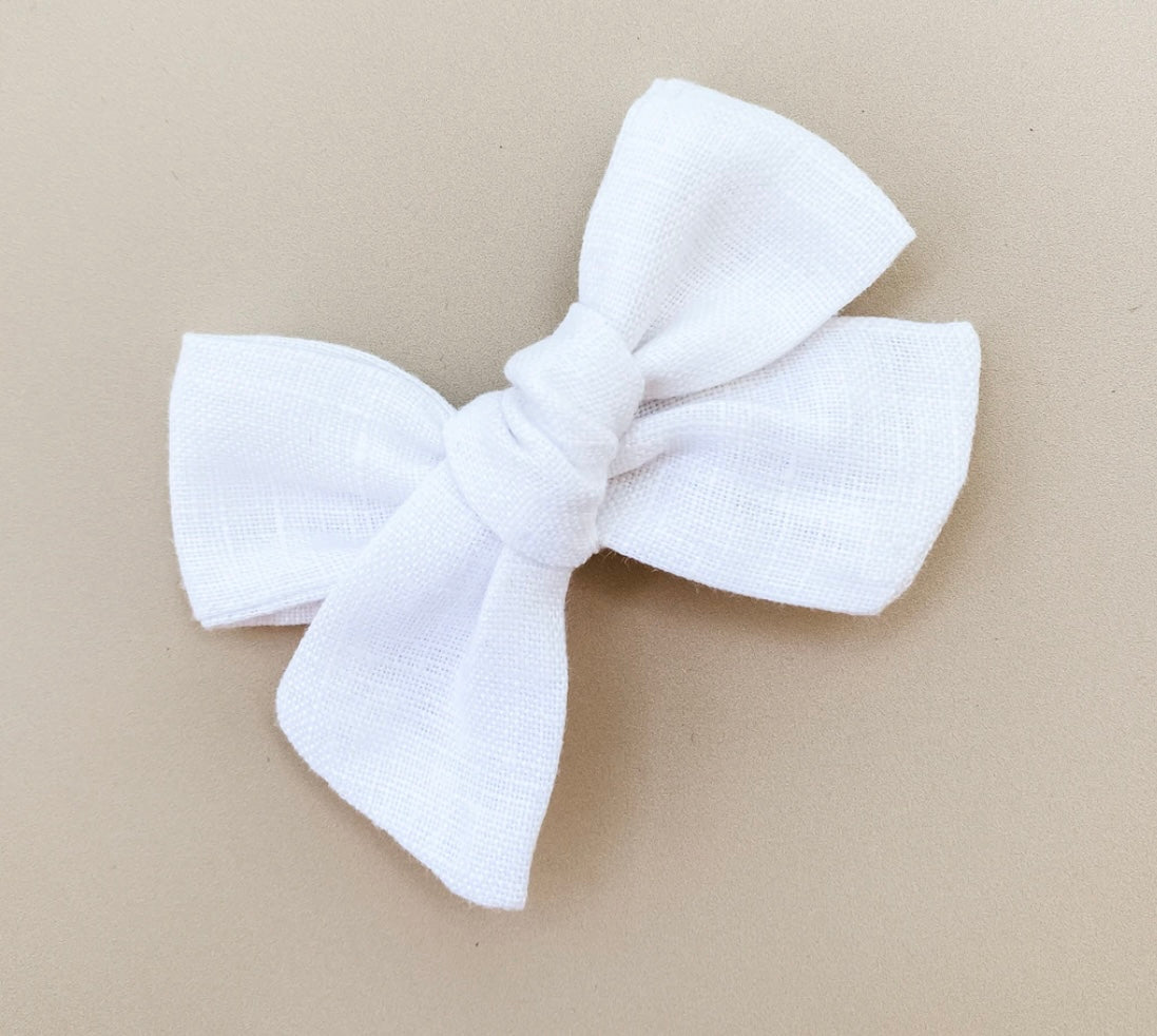 White Linen Pinwheel Bow