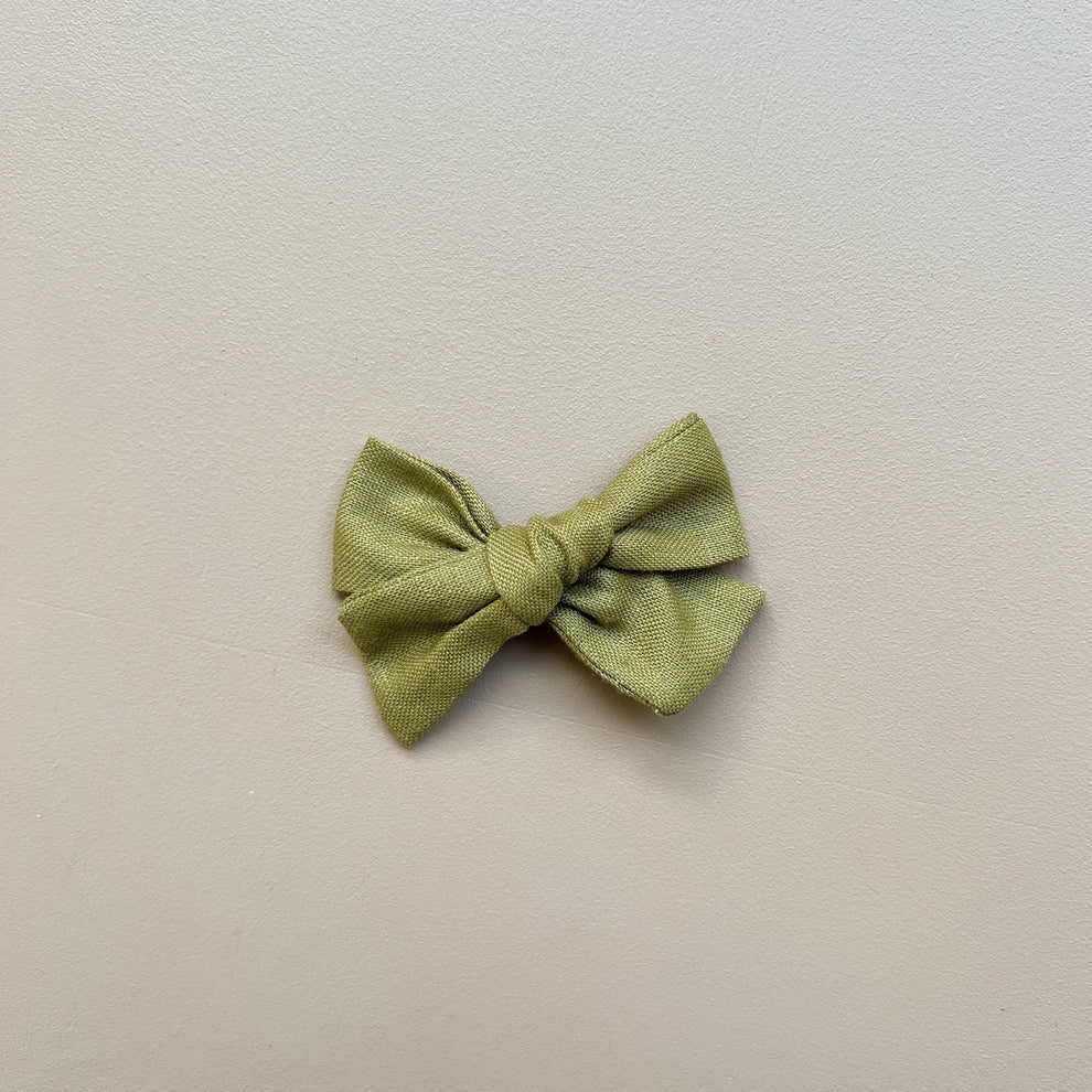 Linen Pine Pinwheel Bow